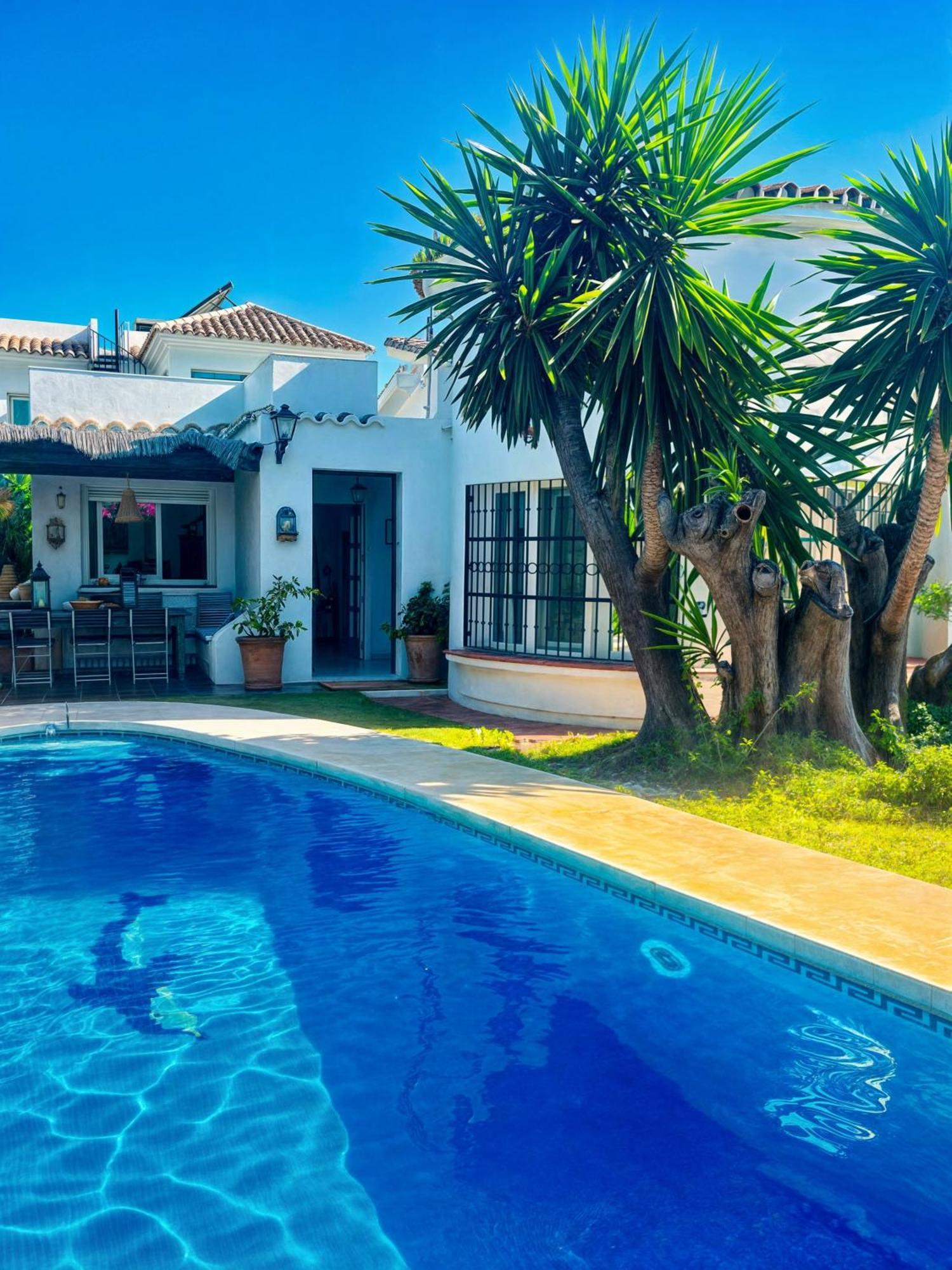 Villa Alfredo - Private Pool Next To The Beach Эстепона Экстерьер фото